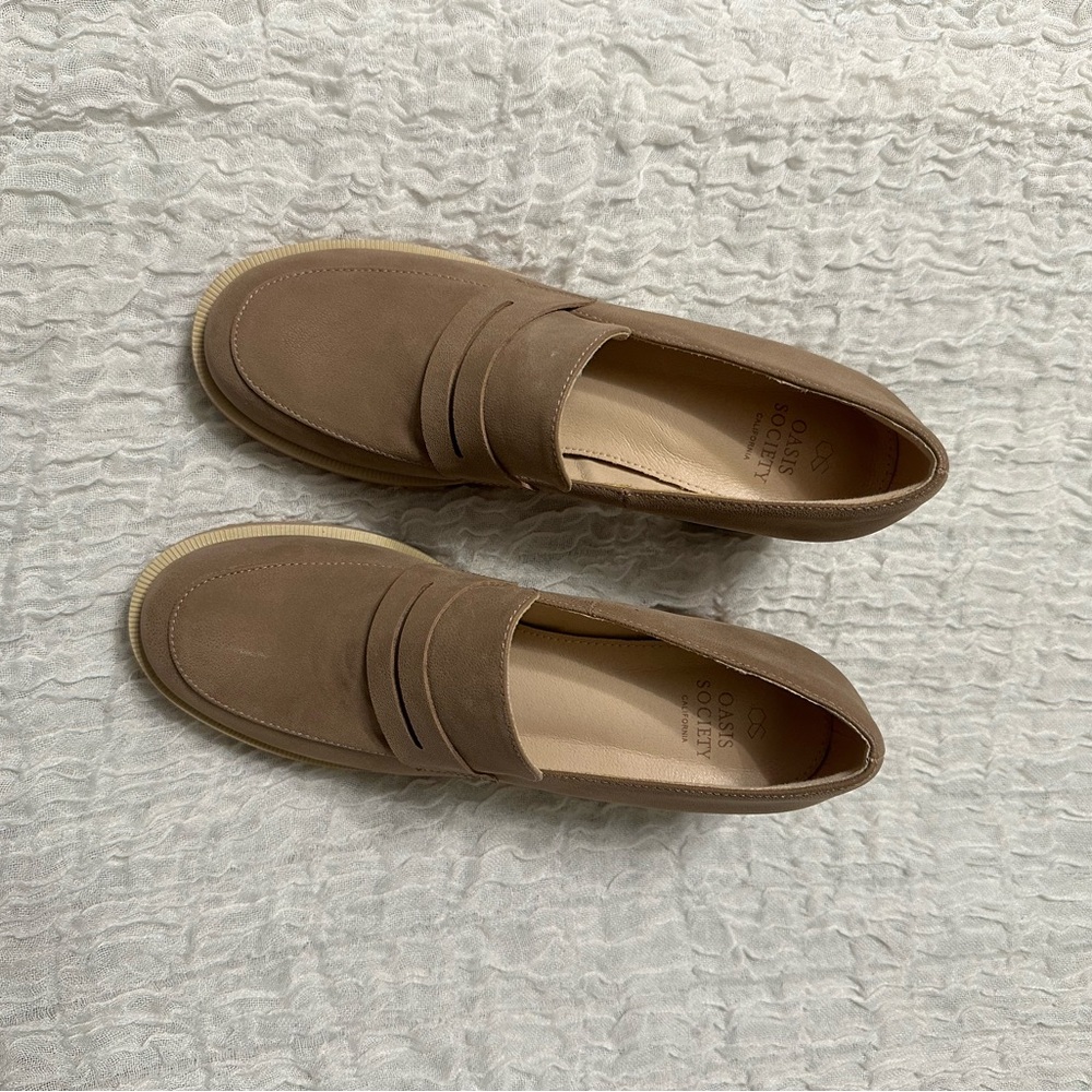 Chunky Heeled Ash-Brown Loafers